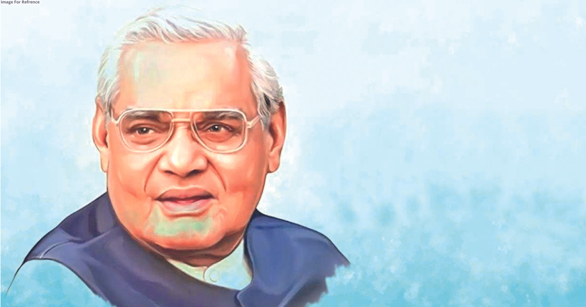 Governor, CM pay tributes to Vajpayee on eve of his birth anniv